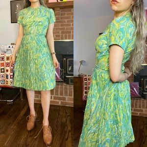 Vintage Make Mine McKettrick Pleated A-Line Van Gogh High Neck Short Sle…